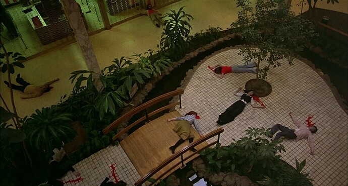 Dawn_Of_Dead_Mall_Massacre