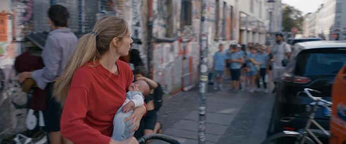 Haltlos_Stangenberg_Street_Scene_01